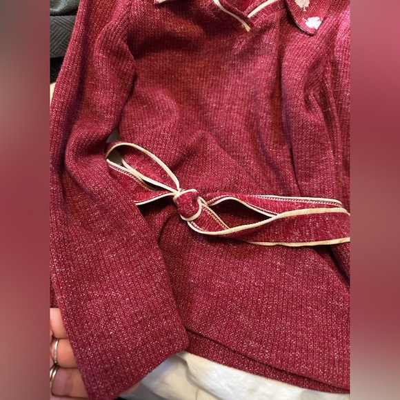 Vintage 1970s Red Knit Sweater with leaf Collar - Picture 9 of 10